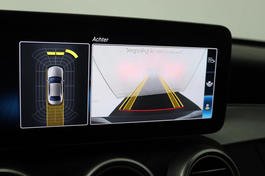 Mercedes-Benz C-Klasse 200 Business Solution AMG (PANORAMADAK, SFEERVERLICHTING, NAVIGATIE, CAMERA, STOELVERWARMING)