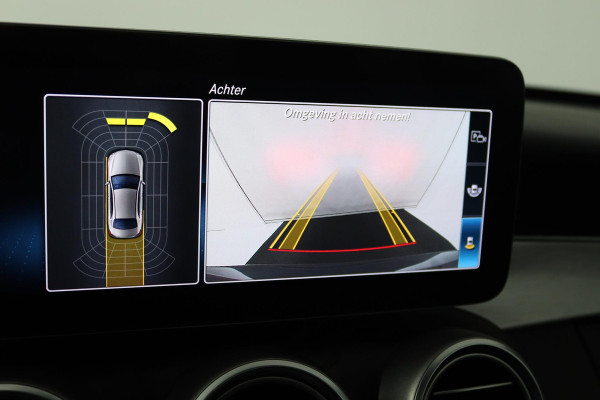Mercedes-Benz C-Klasse 200 Business Solution AMG (PANORAMADAK, SFEERVERLICHTING, NAVIGATIE, CAMERA, STOELVERWARMING)