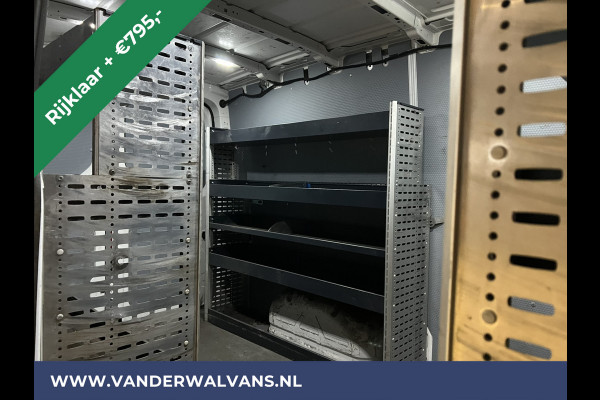 Volkswagen Crafter 2.0 TDI 141pk L3H2 L2H1 inrichting Euro6 *Rijklaar Direct Rijden* Airco | Camera | Apple Carplay | Android Auto Parkeersensoren, Bijrijdersbank, 3000kg trekvermogen
