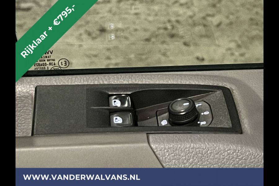Volkswagen Crafter 2.0 TDI 141pk L3H2 L2H1 inrichting Euro6 *Rijklaar Direct Rijden* Airco | Camera | Apple Carplay | Android Auto Parkeersensoren, Bijrijdersbank, 3000kg trekvermogen