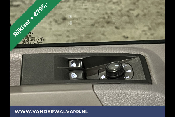 Volkswagen Crafter 2.0 TDI 141pk L3H2 L2H1 inrichting Euro6 *Rijklaar Direct Rijden* Airco | Camera | Apple Carplay | Android Auto Parkeersensoren, Bijrijdersbank, 3000kg trekvermogen