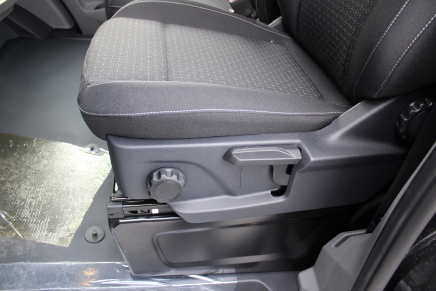 Ford Transit Custom 320 2.0 TDCI L2H1 Trend 170pk - Achterklep - Carplay - Android - LED koplampen - Stoelverwarming - 70l tank - Rijklaar Ford Transit Custom 320 2.0 TDCI L2H1 Trend 170pk - Achterklep - Carplay - Android - LED koplampen - Stoelverwarming - 70l tank - Rijklaar