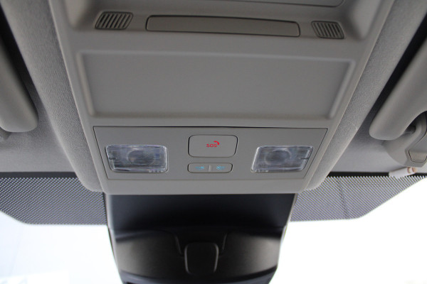 Ford Transit Custom 320 2.0 TDCI L2H1 Trend 170pk - Achterklep - Carplay - Android - LED koplampen - Stoelverwarming - 70l tank - Rijklaar Ford Transit Custom 320 2.0 TDCI L2H1 Trend 170pk - Achterklep - Carplay - Android - LED koplampen - Stoelverwarming - 70l tank - Rijklaar