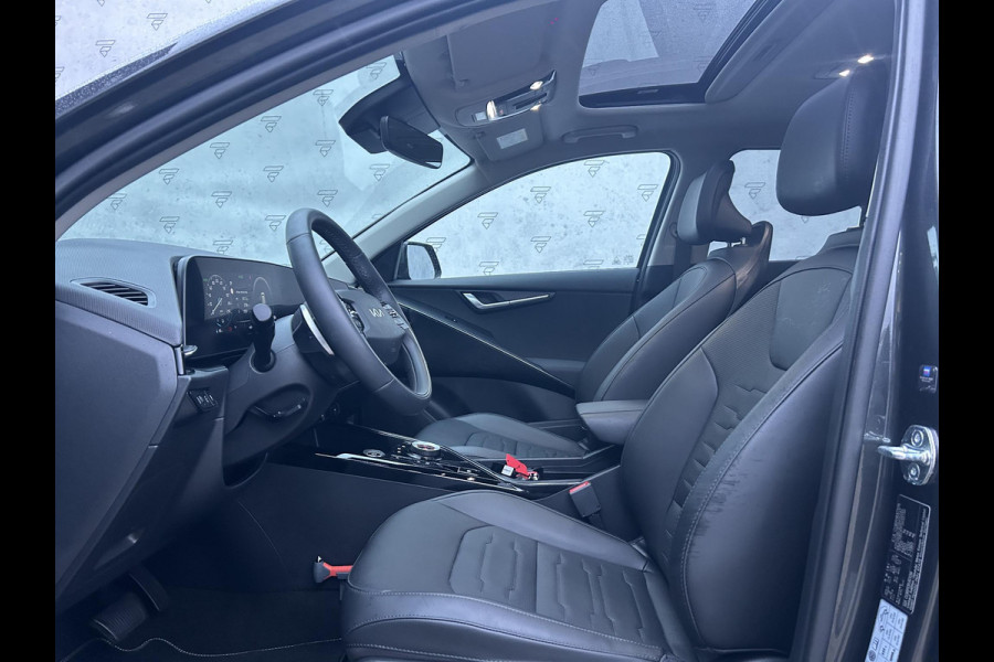 Kia Niro EV DynamicPlusLine 64.8 kWh | Prijs incl. vooraftrek 2000.- inruilpremie | HUD | Cruise | Camera | Open Dak | Stoel & Stuurverwarming | Key-Less | H-Leder |