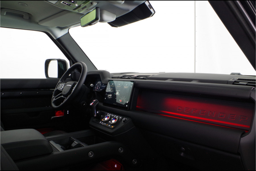 Land Rover Defender 110 2.0 P300e 110 X-Dynamic HSE > Black package/Head-up/Pano.schuif/Trekhaak/Santorini Black... | 3110 | Lease ook mogelijk!
