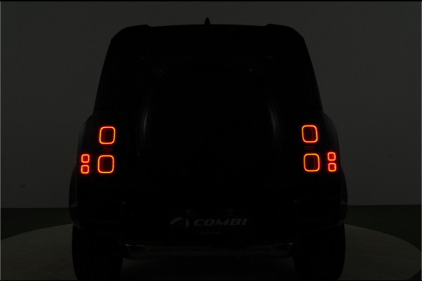 Land Rover Defender 110 2.0 P300e 110 X-Dynamic HSE > Black package/Head-up/Pano.schuif/Trekhaak/Santorini Black... | 3110 | Lease ook mogelijk!
