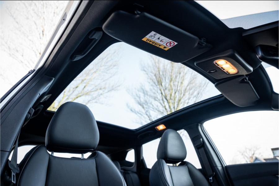 Nissan QASHQAI 1.3 DIG-T Tekna + ** Panodak ** Leder ** Trekhaak ** BOSE