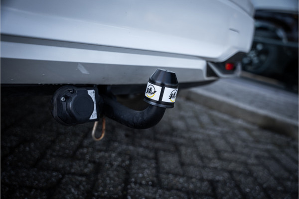 Nissan QASHQAI 1.3 DIG-T Tekna + ** Panodak ** Leder ** Trekhaak ** BOSE
