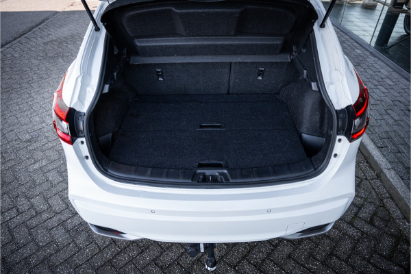 Nissan QASHQAI 1.3 DIG-T Tekna + ** Panodak ** Leder ** Trekhaak ** BOSE