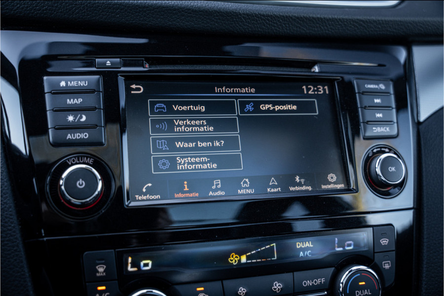 Nissan QASHQAI 1.3 DIG-T Tekna + ** Panodak ** Leder ** Trekhaak ** BOSE
