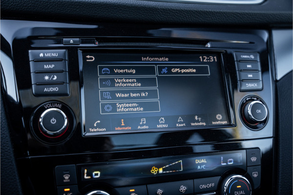 Nissan QASHQAI 1.3 DIG-T Tekna + ** Panodak ** Leder ** Trekhaak ** BOSE