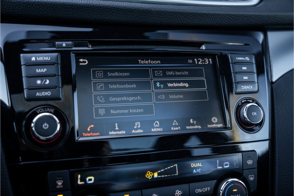 Nissan QASHQAI 1.3 DIG-T Tekna + ** Panodak ** Leder ** Trekhaak ** BOSE