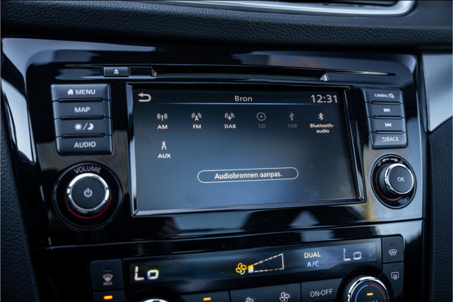 Nissan QASHQAI 1.3 DIG-T Tekna + ** Panodak ** Leder ** Trekhaak ** BOSE