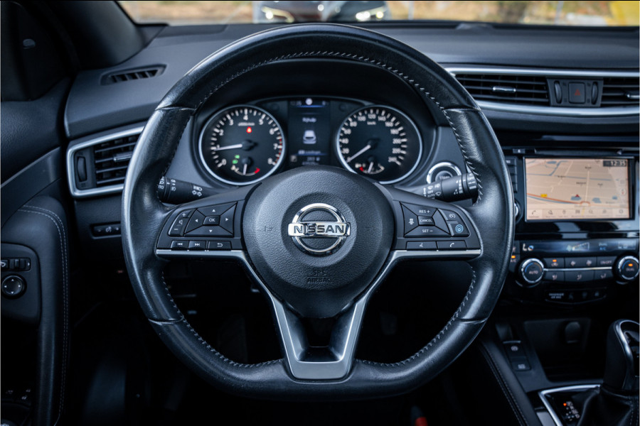 Nissan QASHQAI 1.3 DIG-T Tekna + ** Panodak ** Leder ** Trekhaak ** BOSE