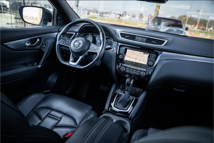 Nissan QASHQAI 1.3 DIG-T Tekna + ** Panodak ** Leder ** Trekhaak ** BOSE