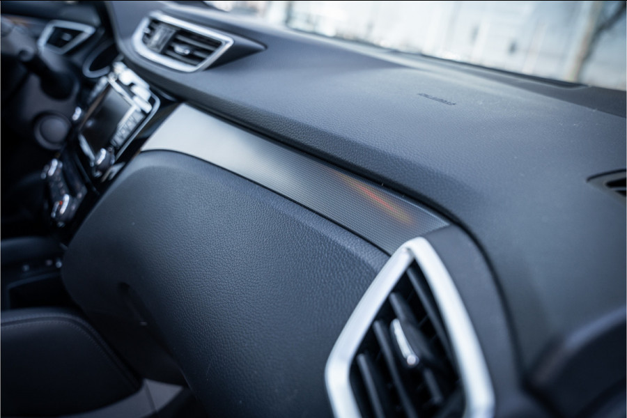 Nissan QASHQAI 1.3 DIG-T Tekna + ** Panodak ** Leder ** Trekhaak ** BOSE