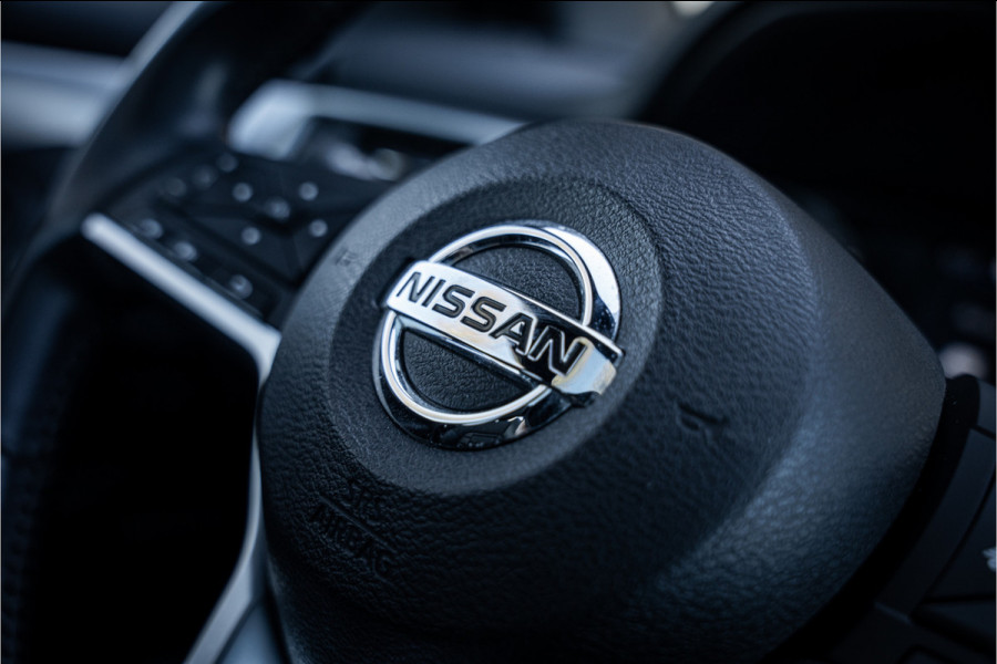 Nissan QASHQAI 1.3 DIG-T Tekna + ** Panodak ** Leder ** Trekhaak ** BOSE