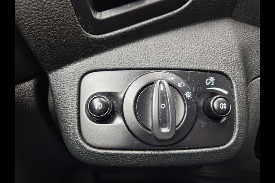 Ford C-MAX 1.5 Titanium Automaat Navigatie/Camera,parkeersensoren,stoel/ruit/stuurverwarming,