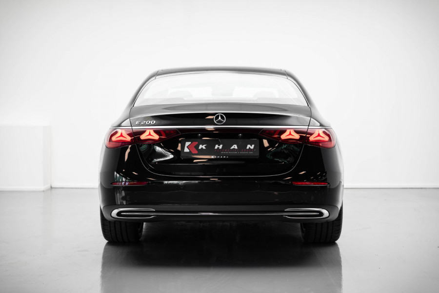 Mercedes-Benz E-Klasse E200 Luxury Line |Pano|Ambient|Camera|Dodehoek|