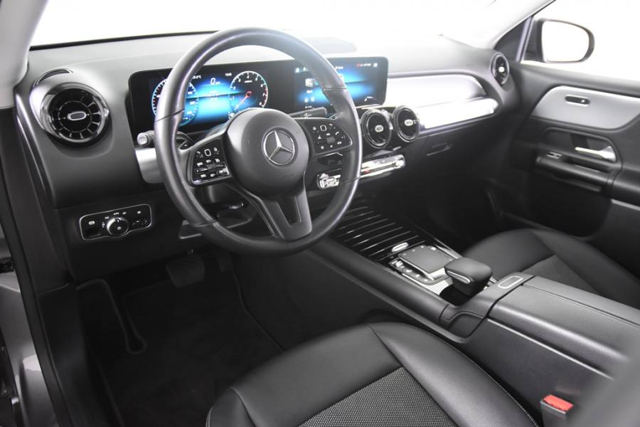 Mercedes-Benz Glb 200 *1ste Eigenaar*Navigatie*Leer*Stoelverwarming*Parkassist*
