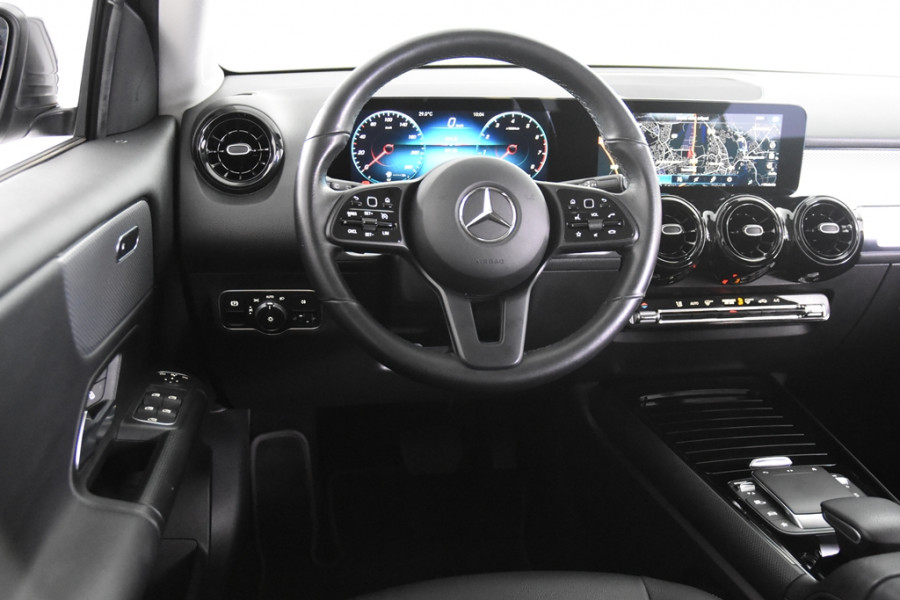 Mercedes-Benz Glb 200 *1ste Eigenaar*Navigatie*Leer*Stoelverwarming*Parkassist*
