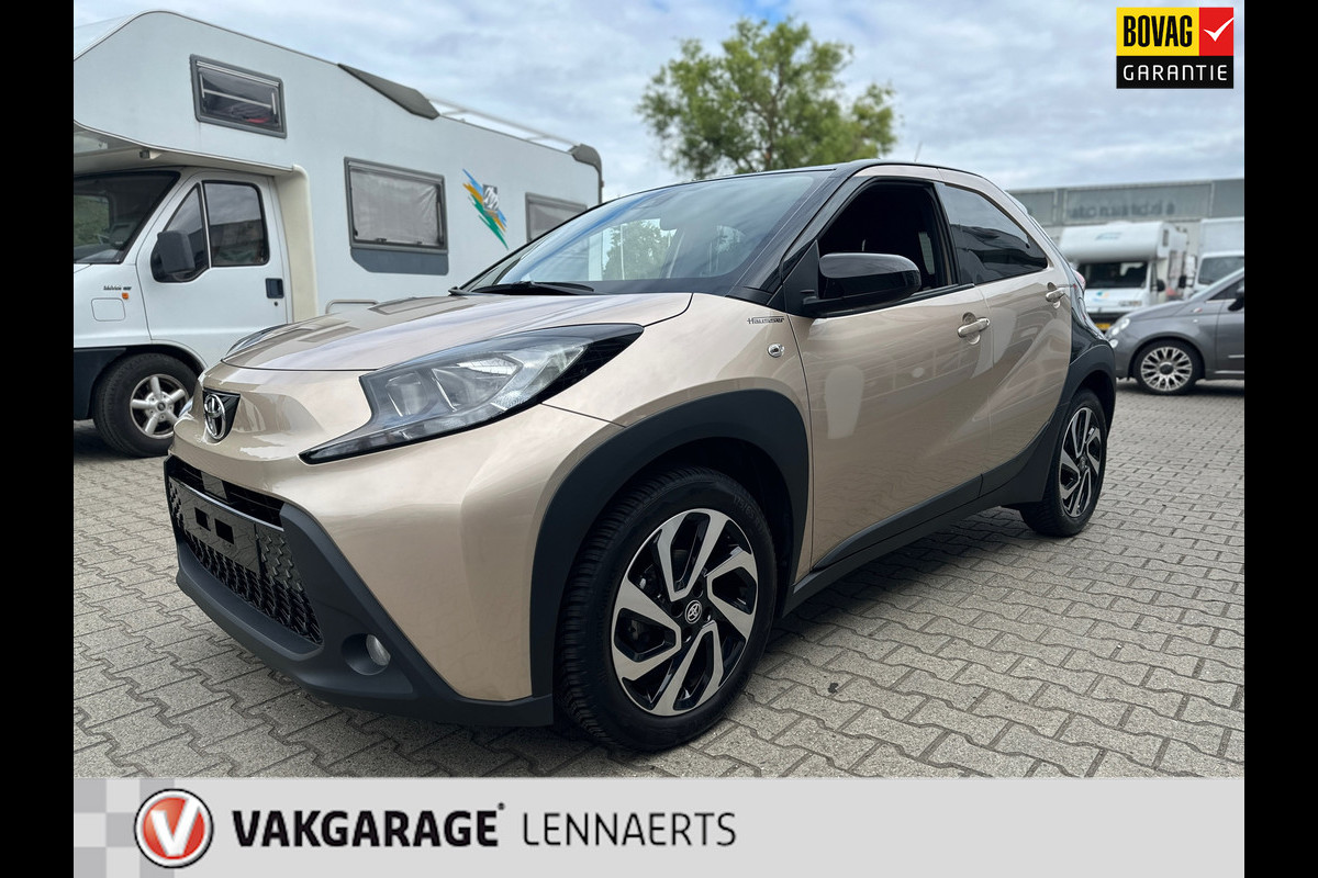 Toyota Aygo X 1.0 VVT-i S-CVT Pulse Bi-Tone Automaat Toyota Aygo X 1.0 VVT-i S-CVT Pulse Bi-Tone Automaat