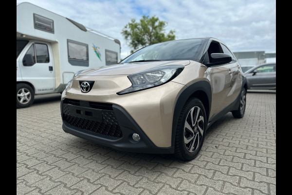 Toyota Aygo X 1.0 VVT-i S-CVT Pulse Bi-Tone Automaat