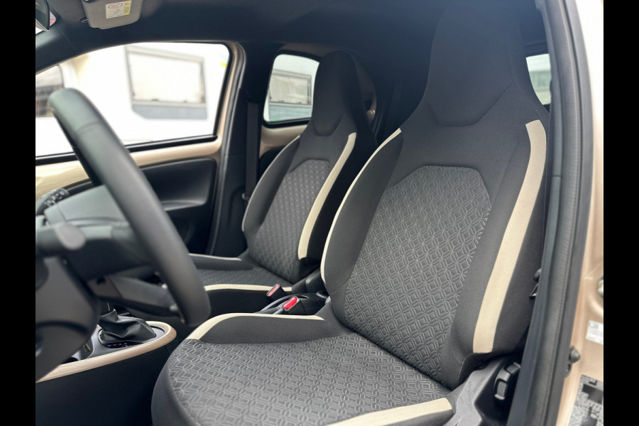 Toyota Aygo X 1.0 VVT-i S-CVT Pulse Bi-Tone Automaat