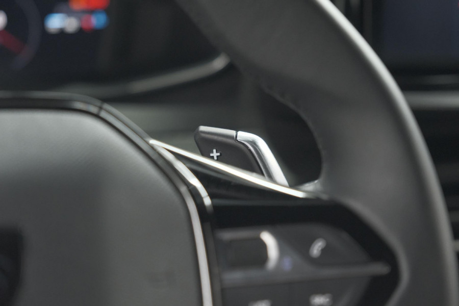 Peugeot 2008 PureTech 130 EAT8 Blue Lease Allure | Camera | Navigatie | Parkeersensoren | Apple Carplay