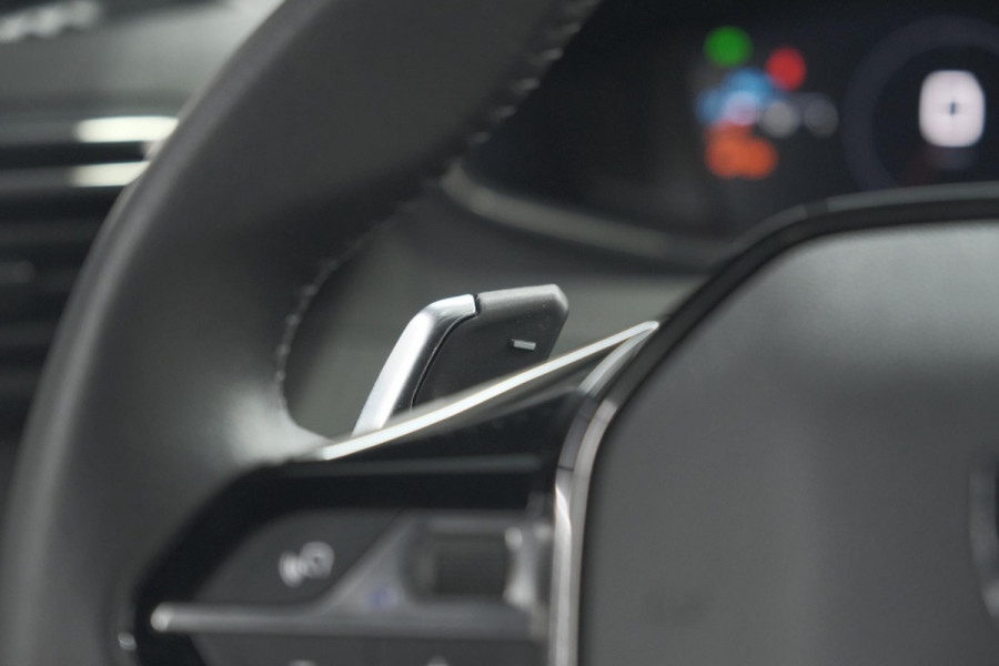 Peugeot 2008 PureTech 130 EAT8 Blue Lease Allure | Camera | Navigatie | Parkeersensoren | Apple Carplay