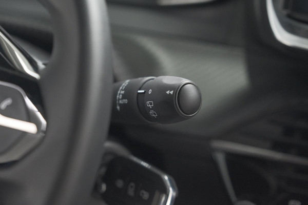 Peugeot 2008 PureTech 130 EAT8 Blue Lease Allure | Camera | Navigatie | Parkeersensoren | Apple Carplay