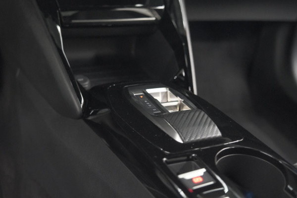 Peugeot 2008 PureTech 130 EAT8 Blue Lease Allure | Camera | Navigatie | Parkeersensoren | Apple Carplay