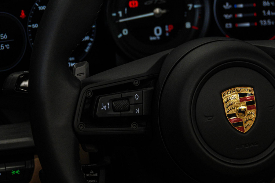 Porsche 911 Cabrio 3.0 Carrera 4 GTS *Sport-Design / Lift-Systeem / Vierwielbesturing / BOSE / Surround View / Keyless*