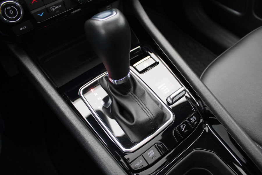 Jeep Compass 4xe 190 Plug-in Hybrid Electric Limited | Panoramadak | LED | Winterpack | Trekhaak | Rijdende auto niet altijd aanwezig