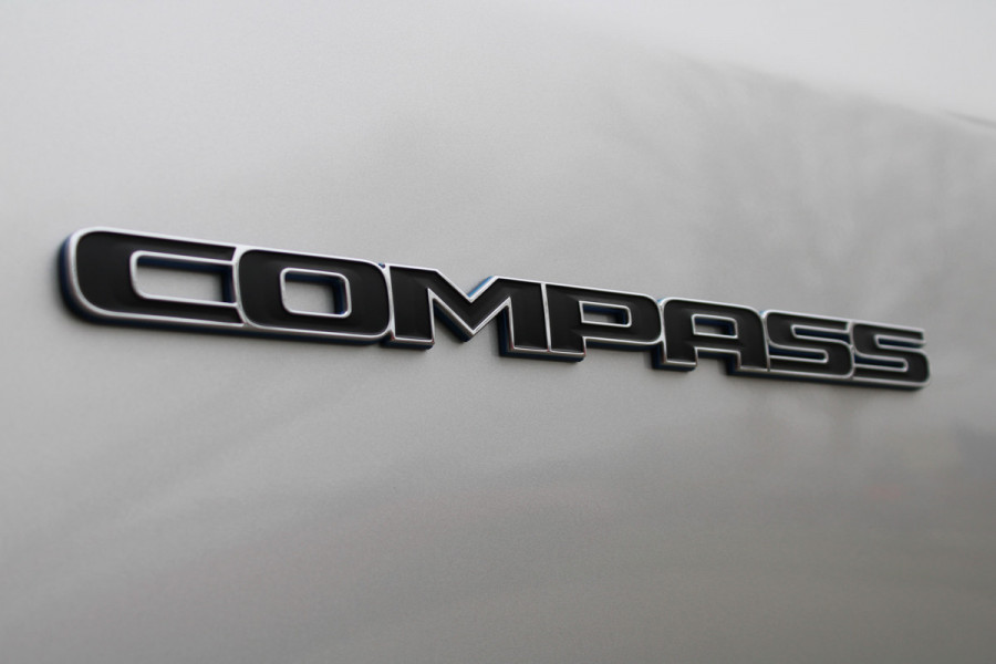 Jeep Compass 4xe 190 Plug-in Hybrid Electric Limited | Panoramadak | LED | Winterpack | Trekhaak | Rijdende auto niet altijd aanwezig