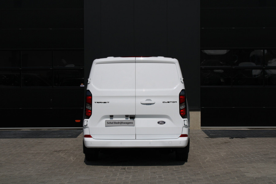 Ford Transit Custom 320 2.0 TDCI L2H1 Limited 170pk - 2x Schuifdeur - Adaptive Cruise - Verwarmd stuur - Blind spot - Navigatie - Camera - Draadloos