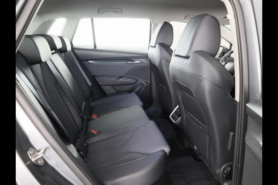 Škoda Elroq 60 Business Edition 204pk | Blind Spot | Navi | Camera | Cruise Control | Park Assist | Stoelverwarming