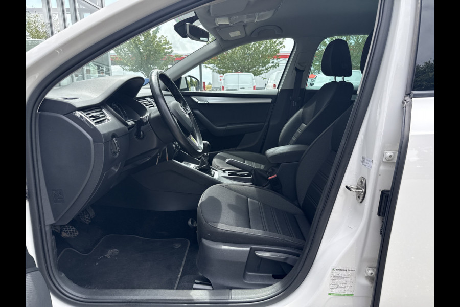 Škoda Octavia Combi 1.0 TSI Ambition Business | NL-auto | Navi | Carplay | Clima | PDC | BTW
