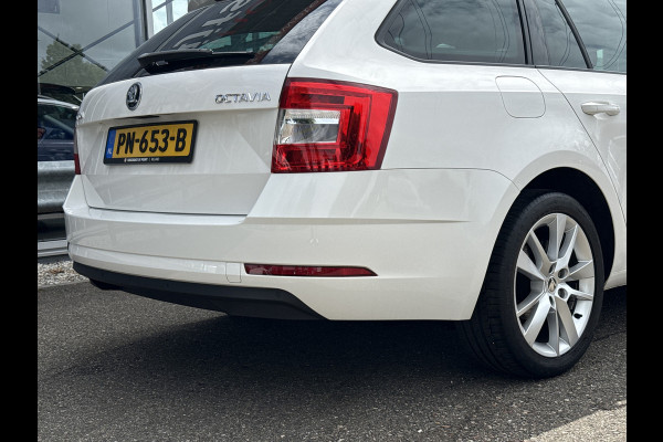 Škoda Octavia Combi 1.0 TSI Ambition Business | NL-auto | Navi | Carplay | Clima | PDC | BTW
