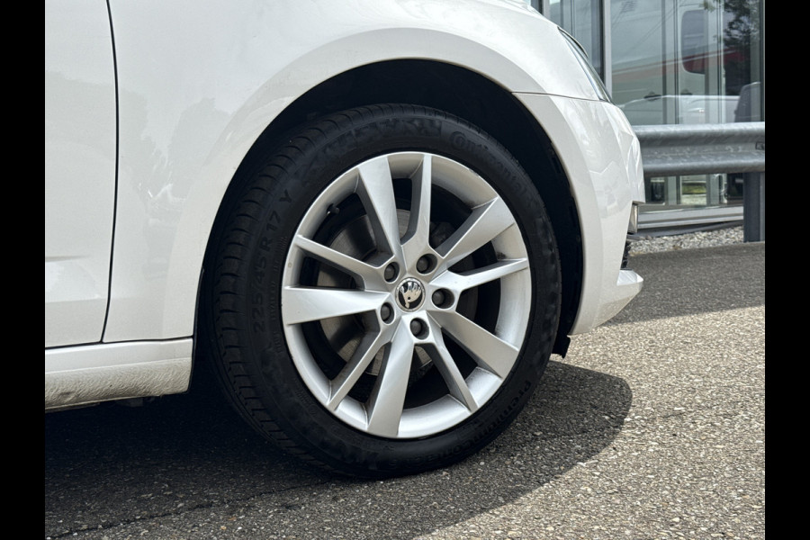 Škoda Octavia Combi 1.0 TSI Ambition Business | NL-auto | Navi | Carplay | Clima | PDC | BTW