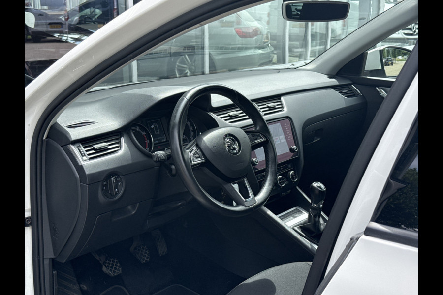 Škoda Octavia Combi 1.0 TSI Ambition Business | NL-auto | Navi | Carplay | Clima | PDC | BTW