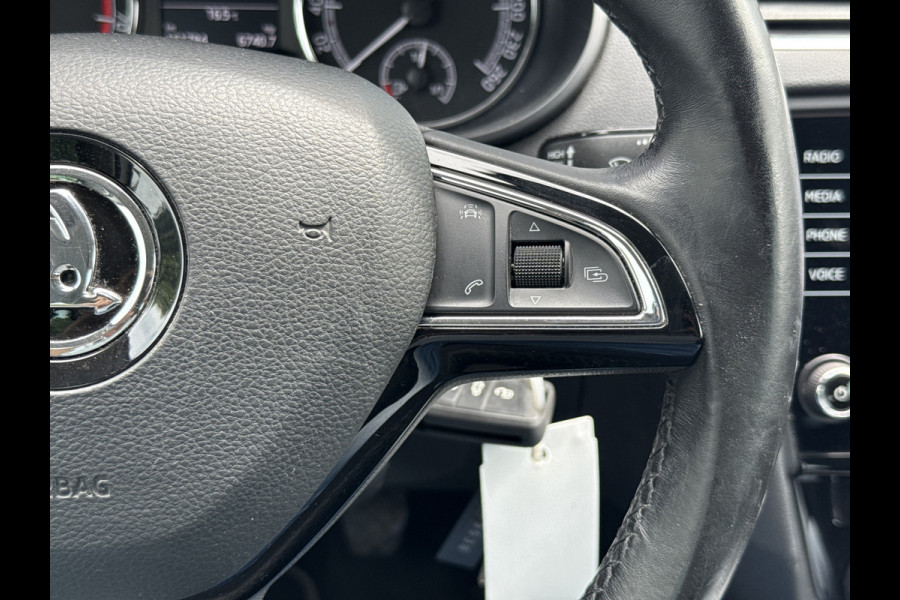 Škoda Octavia Combi 1.0 TSI Ambition Business | NL-auto | Navi | Carplay | Clima | PDC | BTW