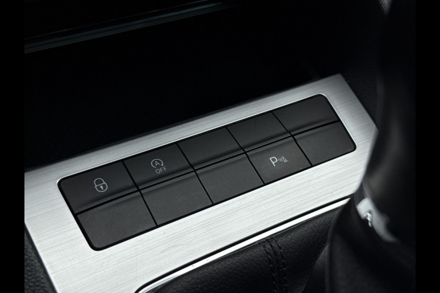 Škoda Octavia Combi 1.0 TSI Ambition Business | NL-auto | Navi | Carplay | Clima | PDC | BTW