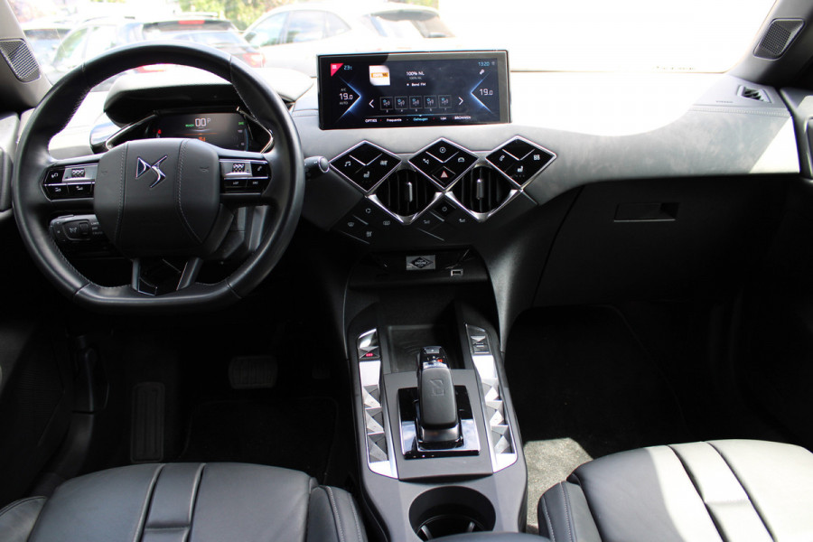 DS DS 3 Crossback E-Tense Performance Line+ 50 kWh | Head-up | Camera | Cruise control | Stoelverwarming