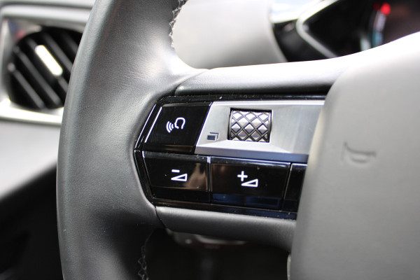 DS DS 3 Crossback E-Tense Performance Line+ 50 kWh | Head-up | Camera | Cruise control | Stoelverwarming