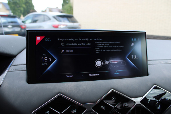 DS DS 3 Crossback E-Tense Performance Line+ 50 kWh | Head-up | Camera | Cruise control | Stoelverwarming