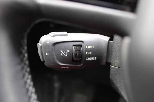 DS DS 3 Crossback E-Tense Performance Line+ 50 kWh | Head-up | Camera | Cruise control | Stoelverwarming