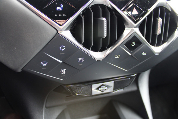 DS DS 3 Crossback E-Tense Performance Line+ 50 kWh | Head-up | Camera | Cruise control | Stoelverwarming