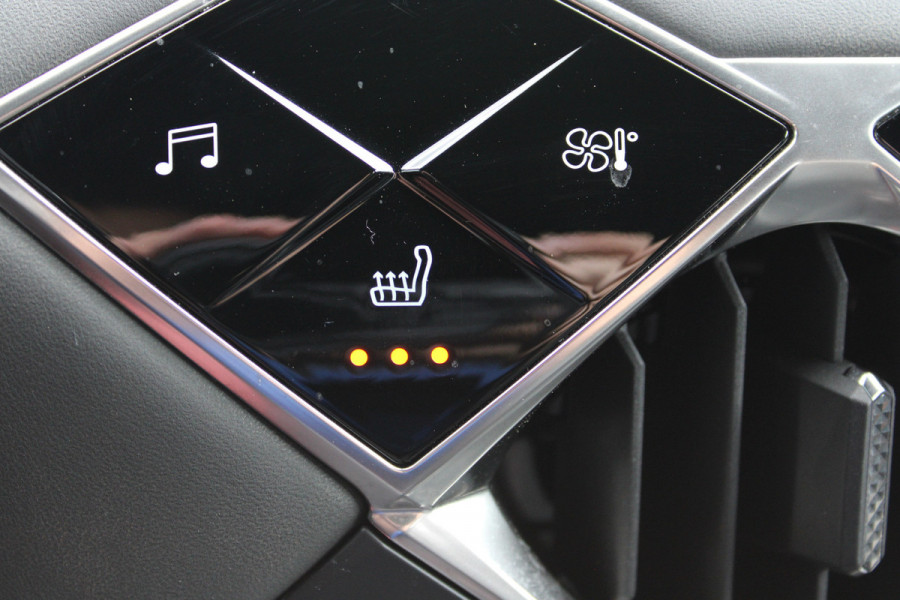 DS DS 3 Crossback E-Tense Performance Line+ 50 kWh | Head-up | Camera | Cruise control | Stoelverwarming
