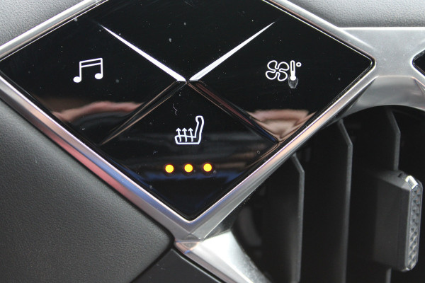 DS DS 3 Crossback E-Tense Performance Line+ 50 kWh | Head-up | Camera | Cruise control | Stoelverwarming